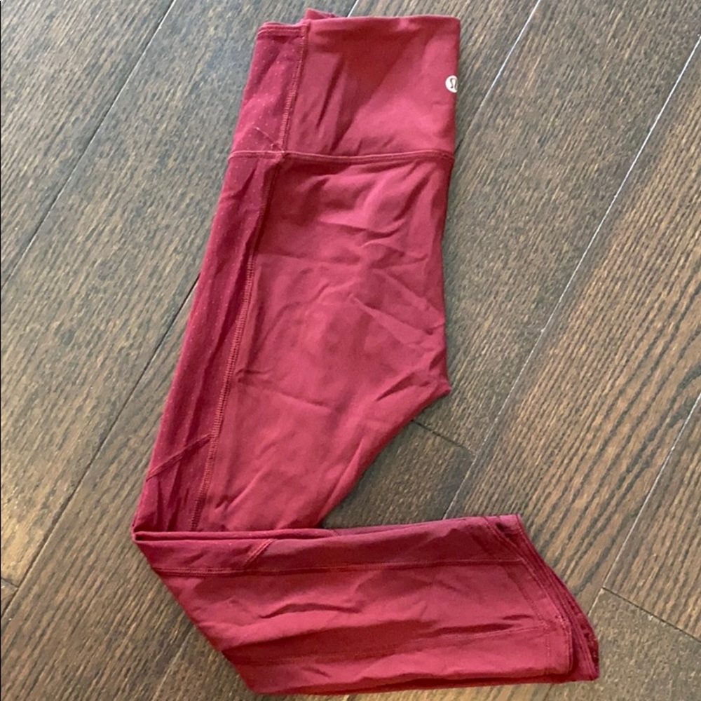 Lululemon burgundy Capri leggings